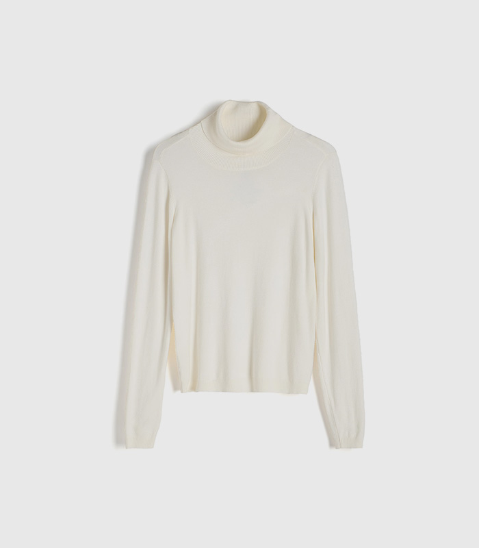 Viscose rich turtleneck